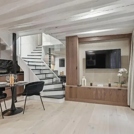 Duplex Quartier Du Louvre 75002 Paris